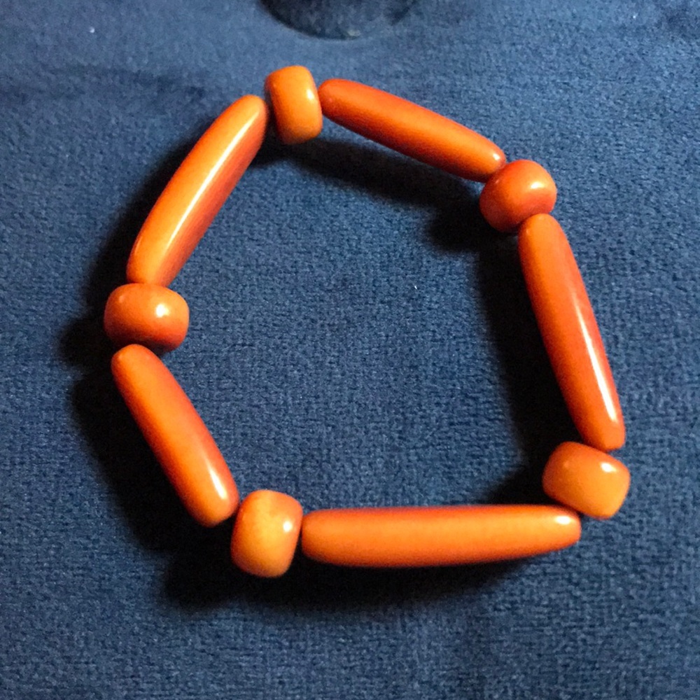 Stretchy burnt orange bead bracelet